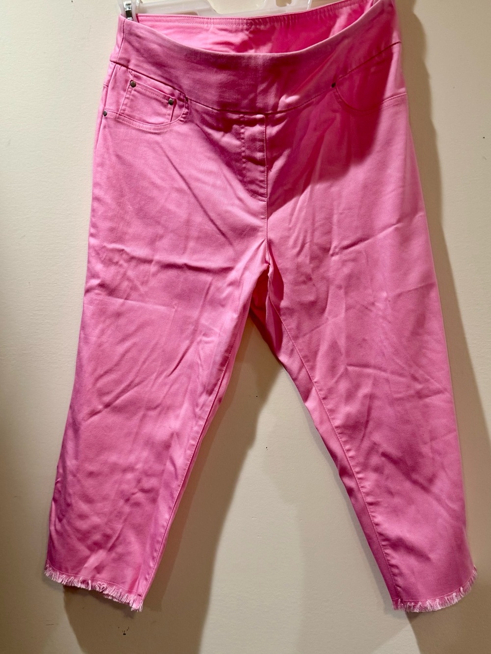 Ruby Rd. Bright Pink Cropped Stretch Jeans
